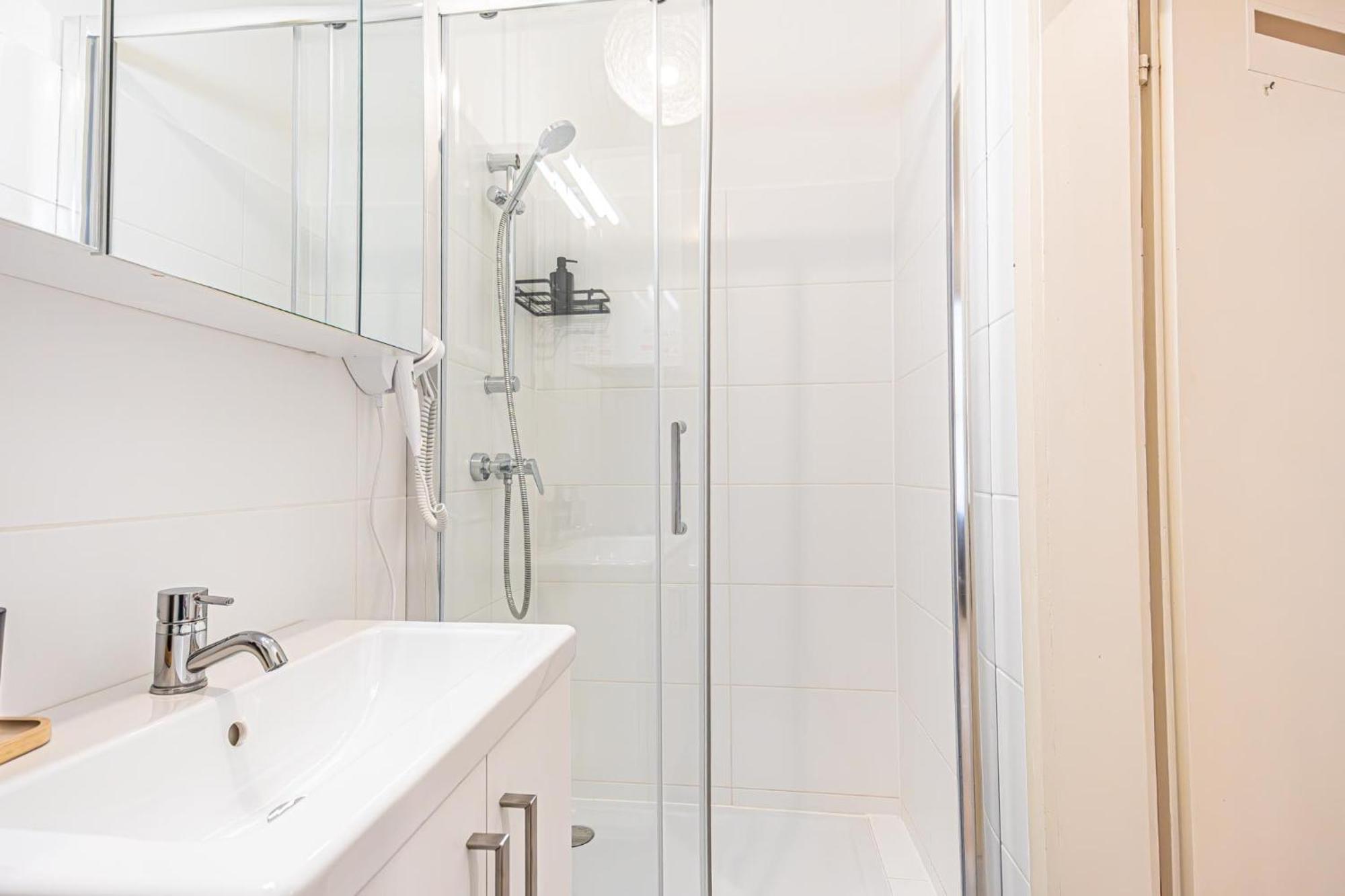 Desirable 2Br - Bookable For Longstays In Lockdown B Вена Экстерьер фото